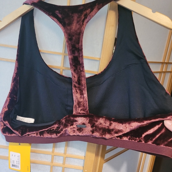 Velvet burgundy sports bra XXL - Picture 3 of 4